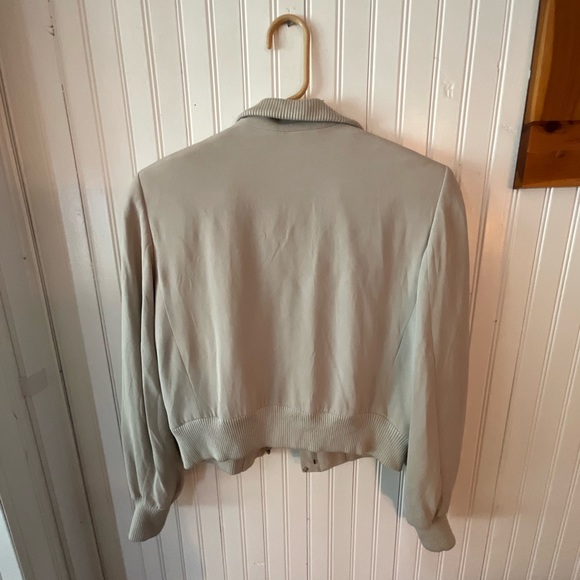 Liz Claiborne Cropped Jacket - Picture 3 of 3